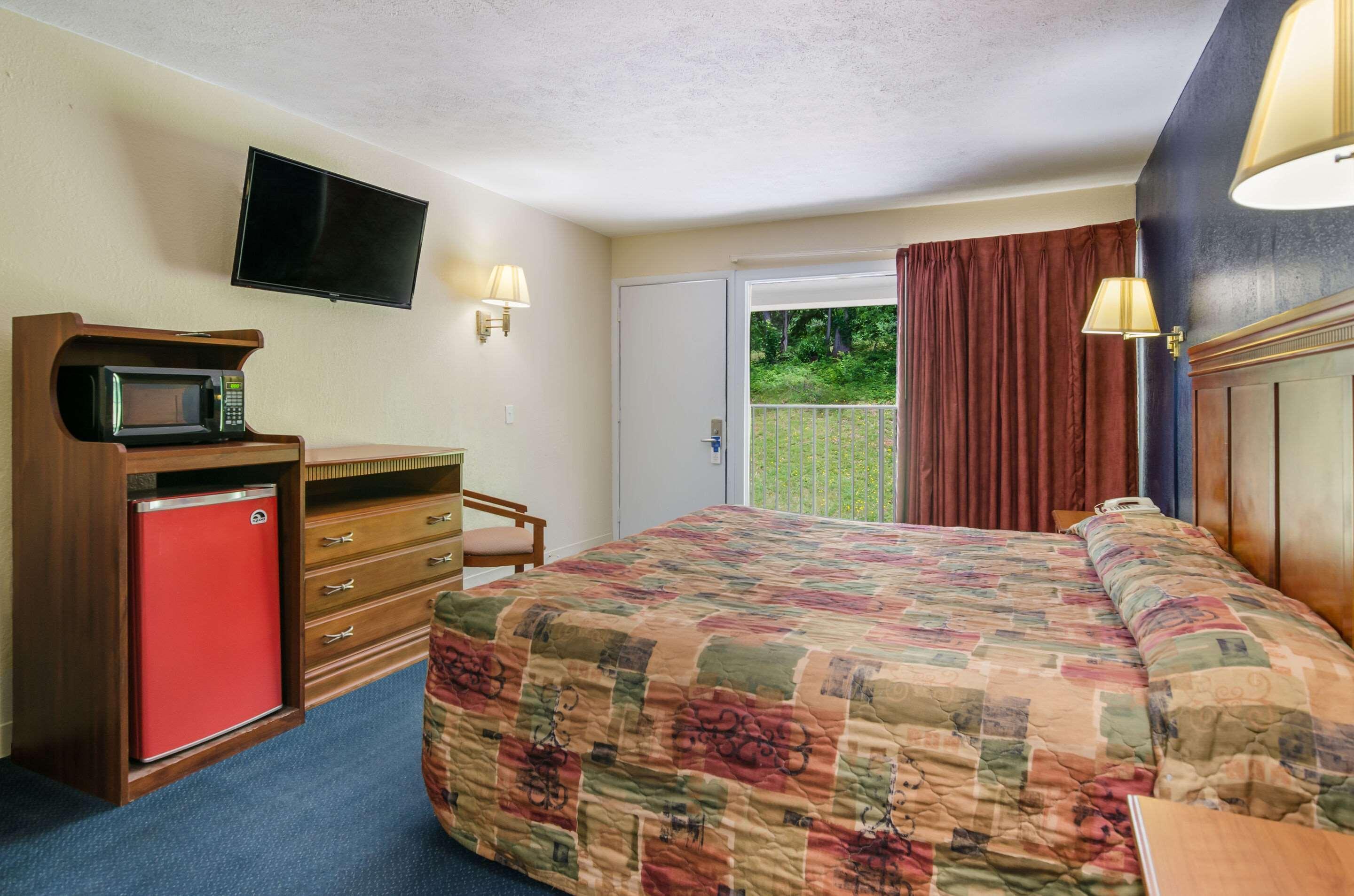 Rodeway Inn Church Hill - Tri Cities Area エクステリア 写真