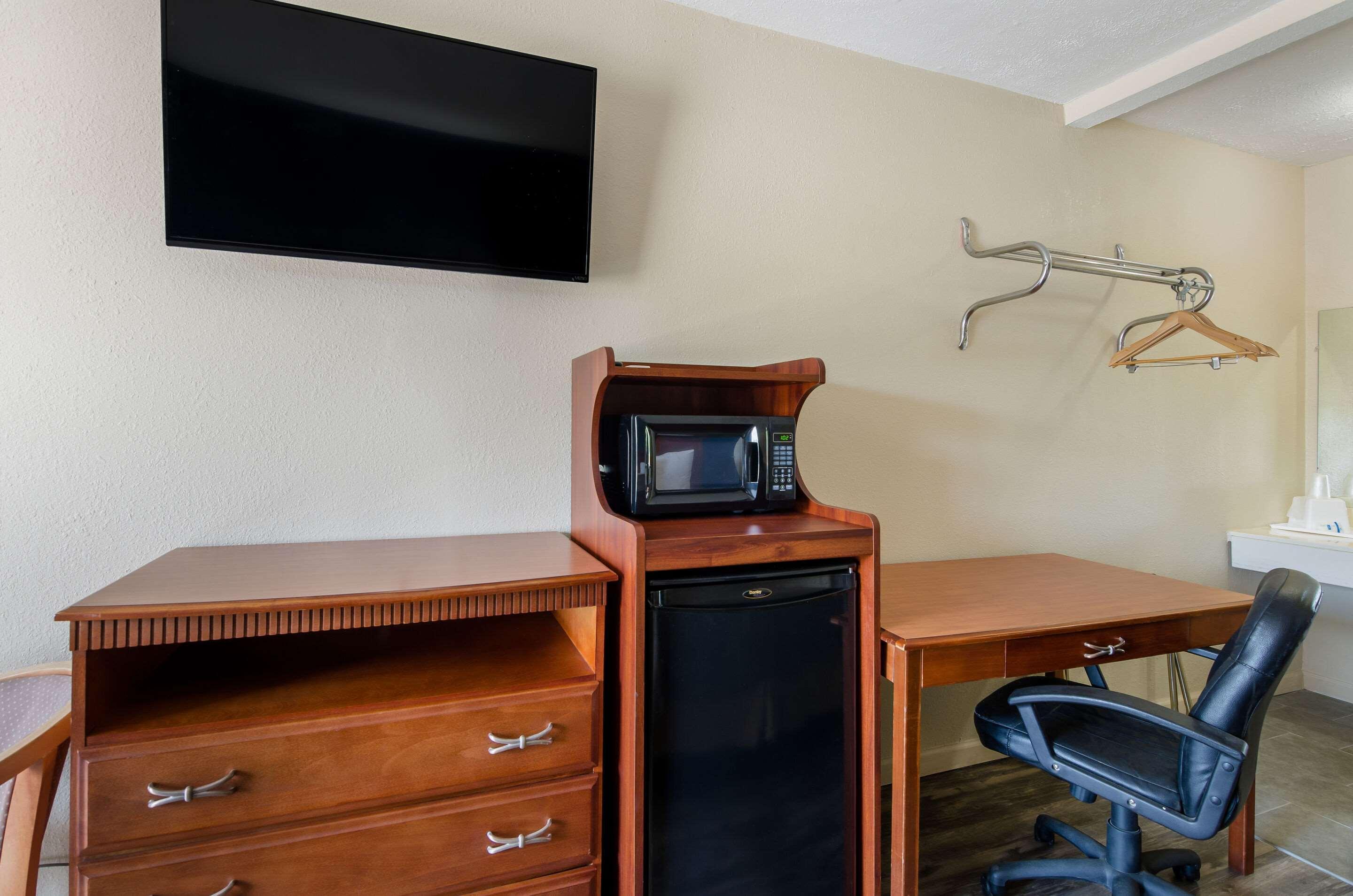 Rodeway Inn Church Hill - Tri Cities Area エクステリア 写真